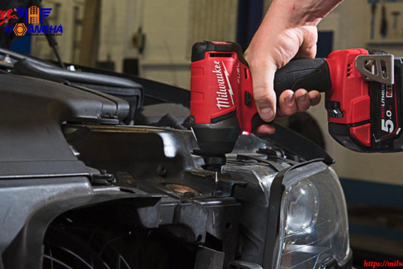 Sử dụng súng bắn vít- Cách vặn ốc vít chặt