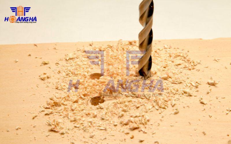 Lỗ khoan bu lông đúng kỹ thuật