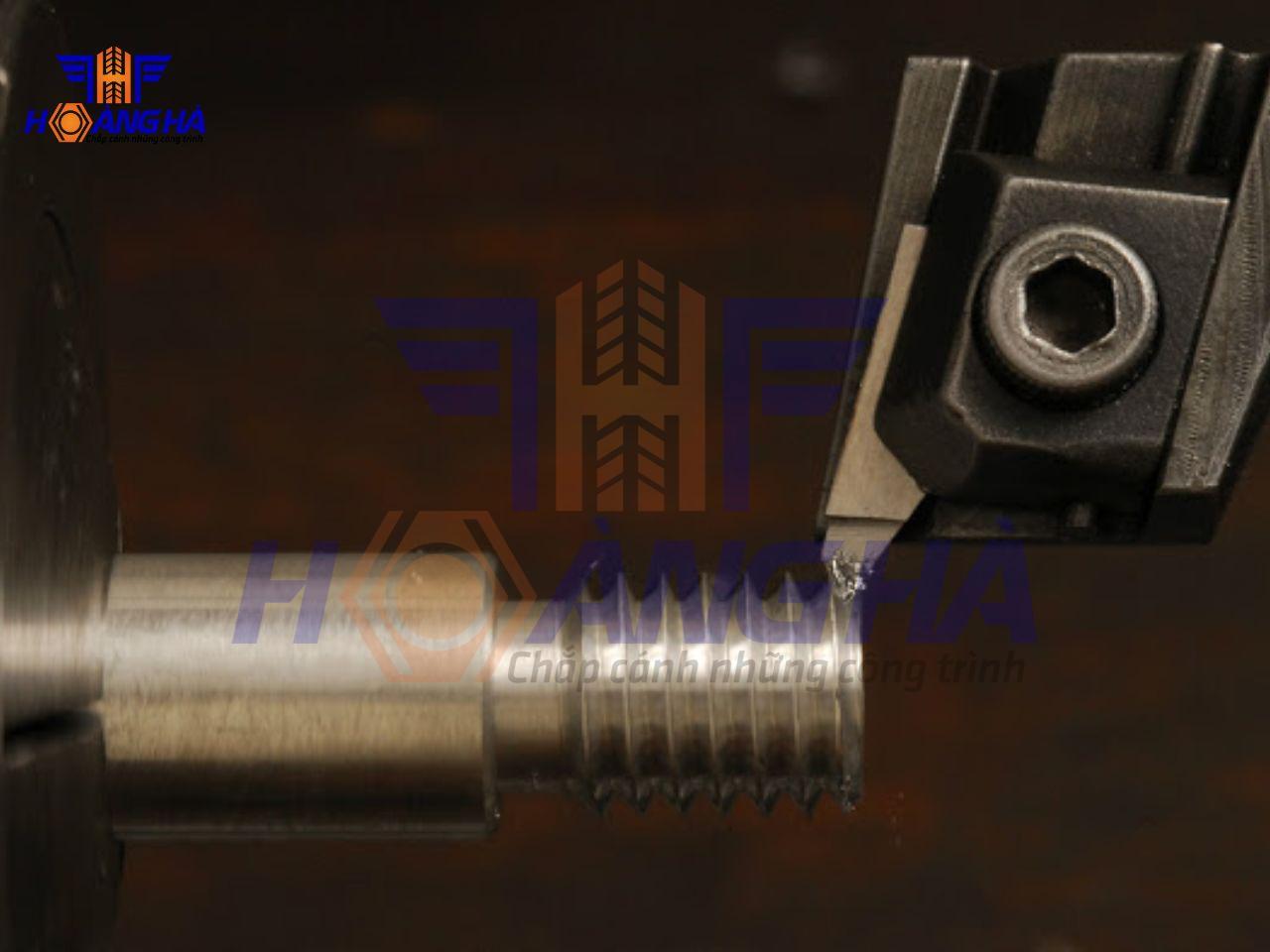 Phương pháp sản xuất thanh ren chất lượng