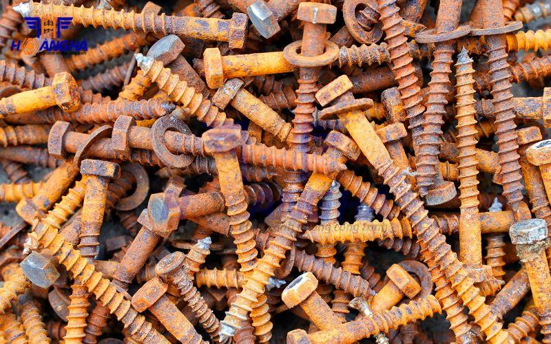 nhận biết ốc vít kém chất lượng qua giá thành sản phẩm