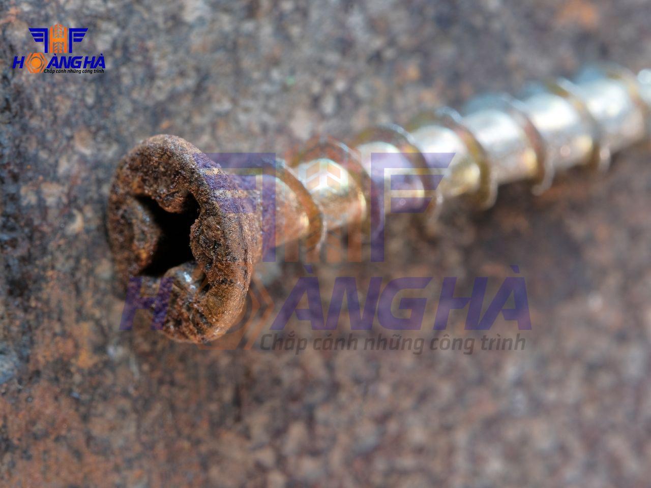 nhận biết ốc vít kém chất lượng