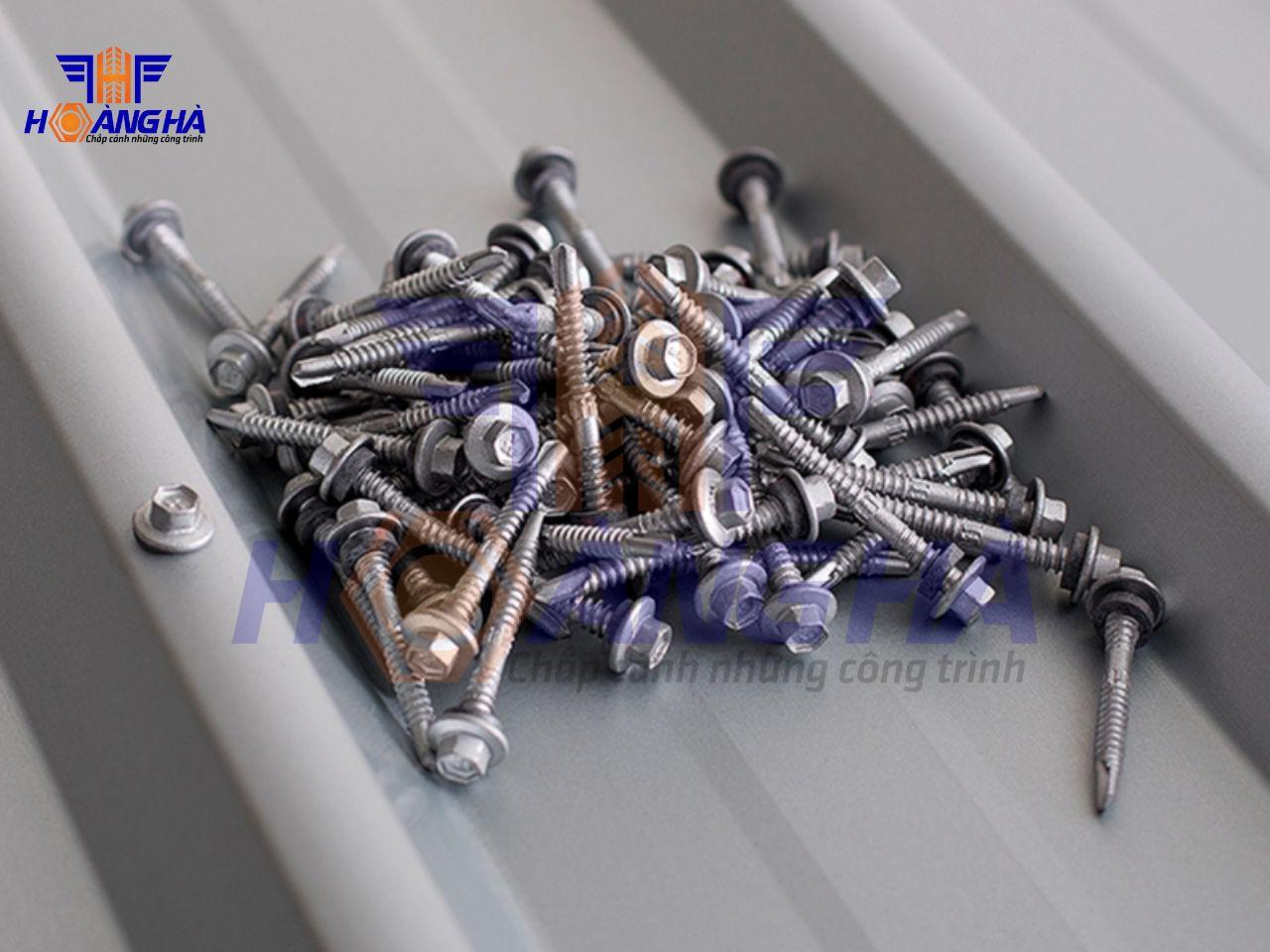 vít bắn tôn và vít tự khoan chất lượng