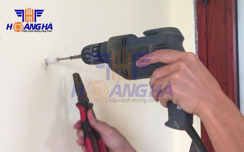 Hướng dẫn cách xử lý tắc kê nhựa bị lỏng