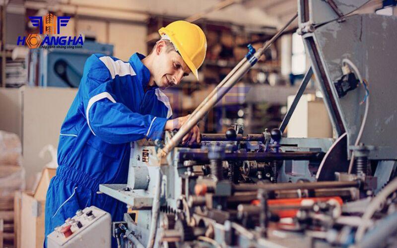 Giải mã tiêu chuẩn DIN 933 trong sản xuất bu lông