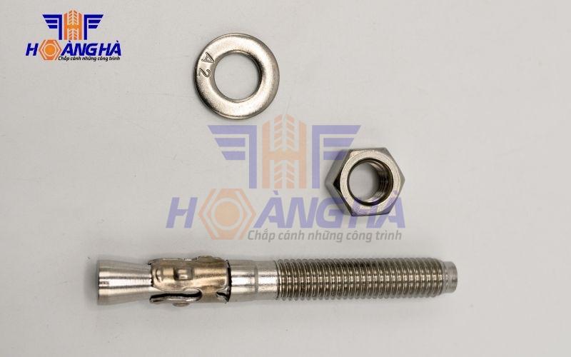 Thi công bulong nở