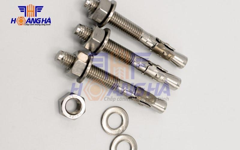 Lắp đặt bu lông chuẩn đảm bảo chắc chắn và độ bền công trình