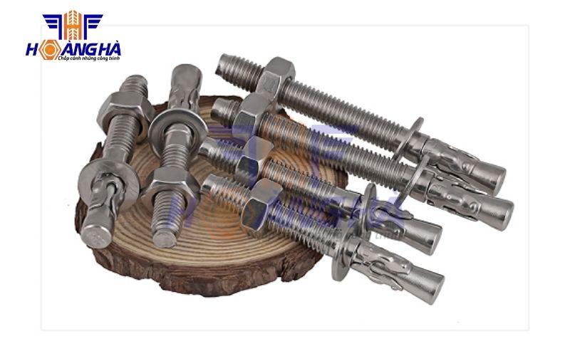 Bulong nở 3 cánh liên kết chắc chắn lên nền bê tông