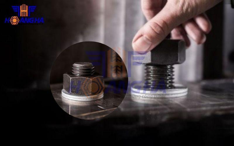 Lắp đặt đúng chiều giúp vòng đệm nhôm phát huy tối đa hiệu quả. Mối ghép sẽ chắc hơn và ít bị xước bề mặt